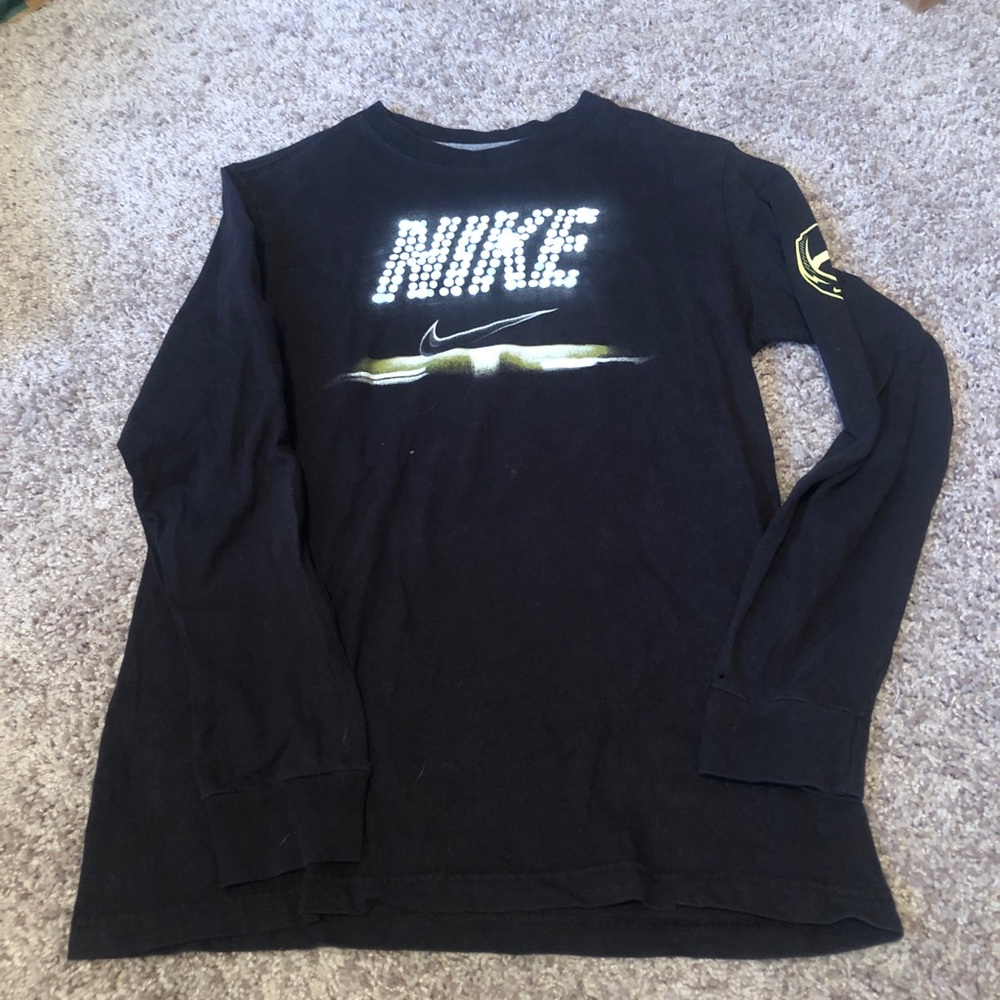 Boys Nike long sleeve shirt